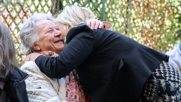 Lecco: incontri di aiuto per i caregiver di persone anziane