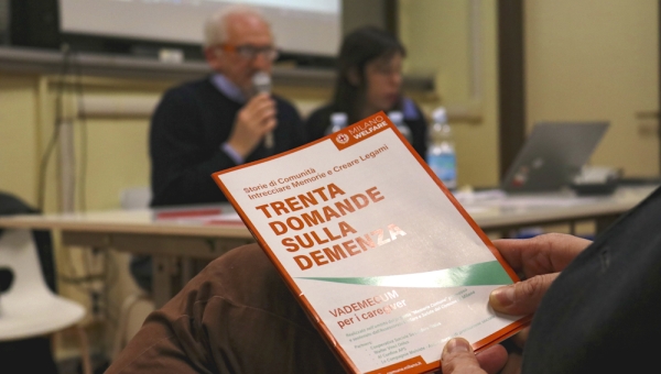 Sociosfera: Memoria comune per l'inclusione delle persone con demenza